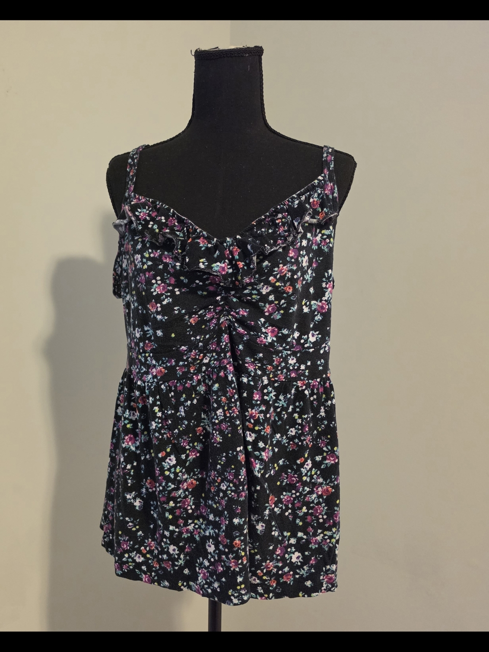 Torrid Floral Babydoll Tank Top Black Ruffle Front Size 2 18/20
